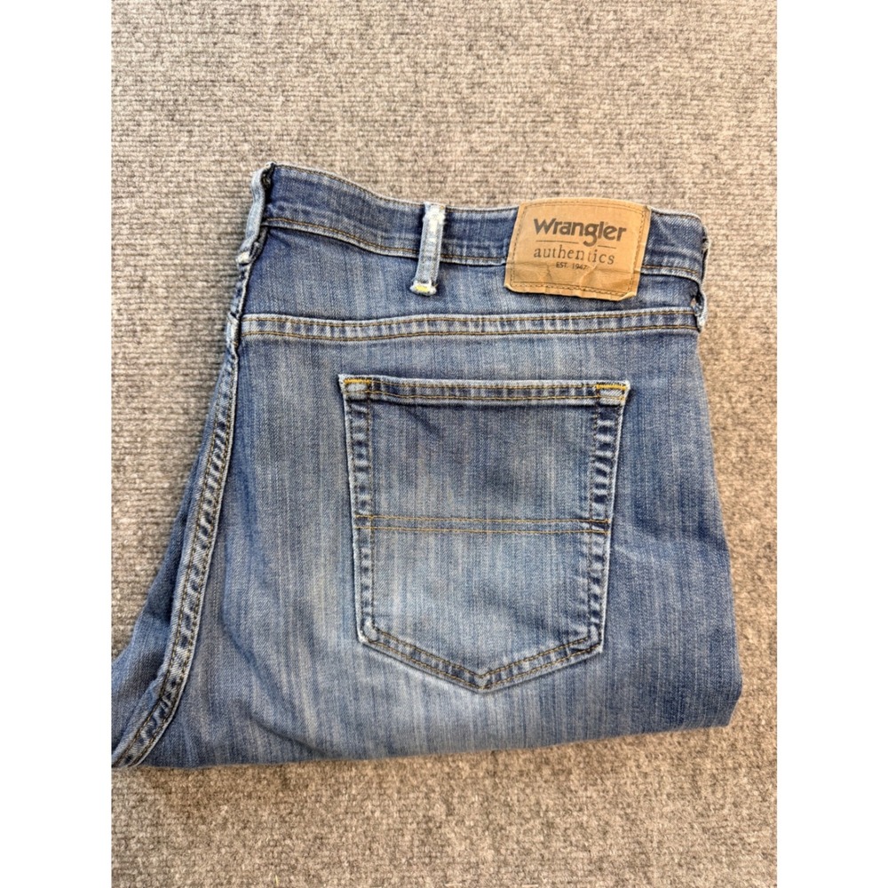 Wrangler Authentics Mens 38x30 Blue Jeans Straight Stretch Denim Distressed Work